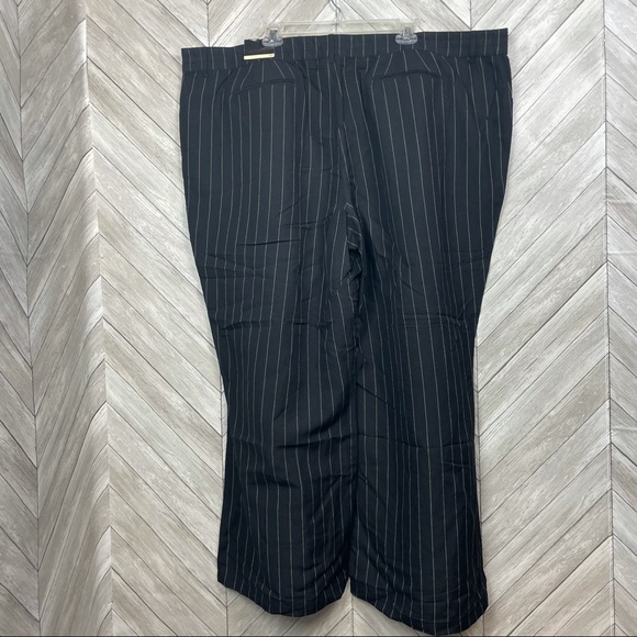 NWT Lane Bryant black white pinstripe pants 26/28 - Picture 3 of 6